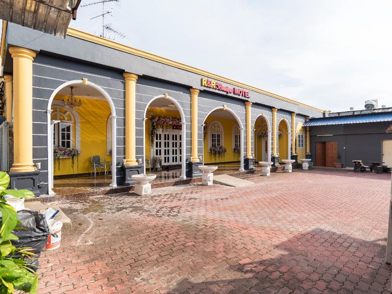 Oyo 1228 R & R Motel Джохор Бахру Екстериор снимка